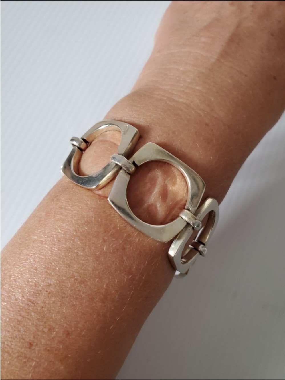 Mid century sterling silver open link bracelet - toggle closure. 60.9 grams